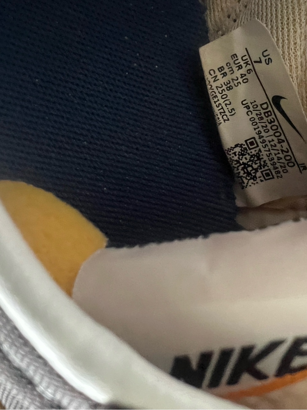 Nike Women's Black and Yellow Low-Top Sneakers - Picture 7 of 8